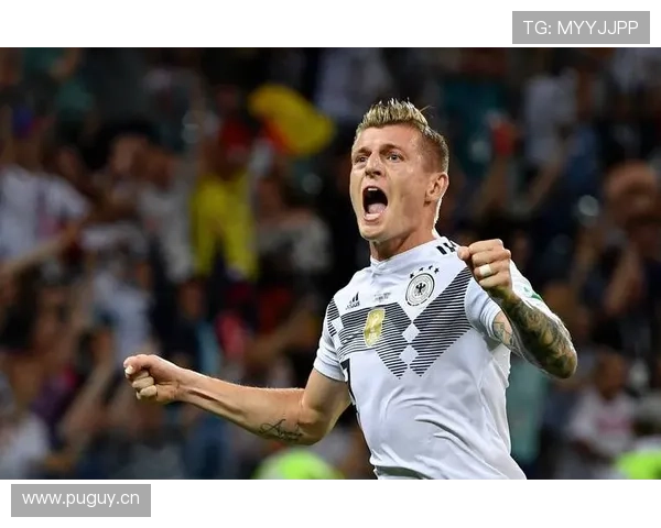 巴尔韦德与托尼·克罗斯：全能工兵 vs 节拍器大师的风格与技术差异解析