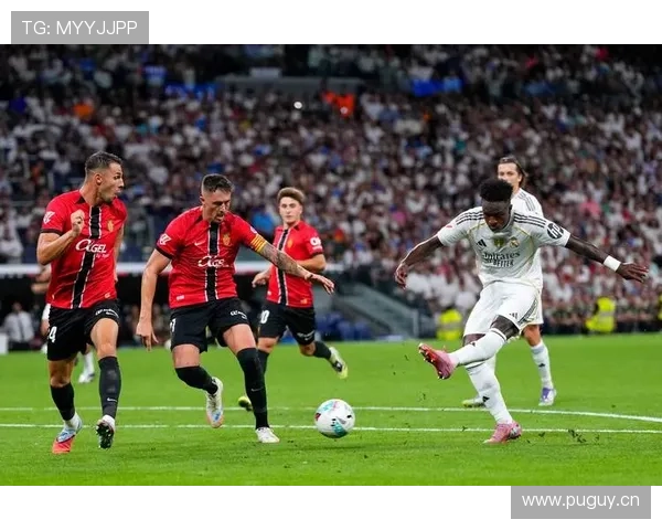 皇马表面稳定实则节奏混乱、结构失衡，争冠形势面临考验